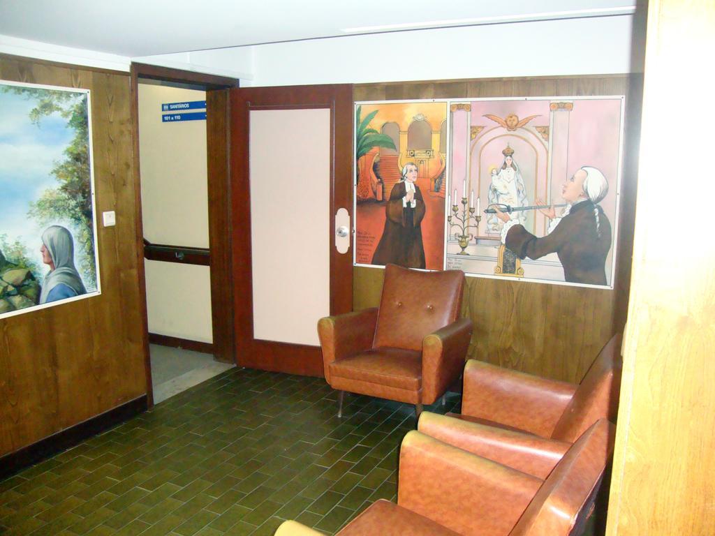 Casa De Retiros N. S. Perpetuo Socorro Hotel Guimarães Kamer foto